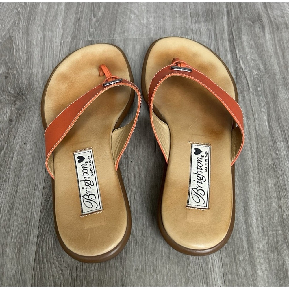 Brighton JoJo Orange Leather Women Size 6.5M‎ Sandals Heart Charm Made In Italy